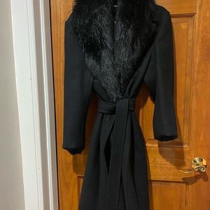 Zara Manteco Italian wool stunning wrap coat with belt and black fur collar!